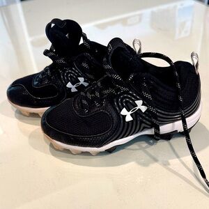 Under Armour Kids Baseball Cleats size 11